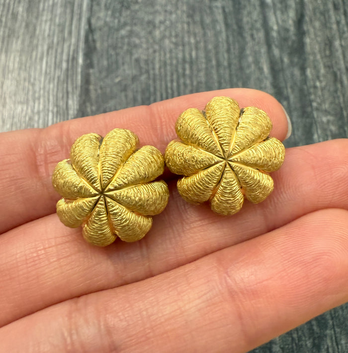 Vintage Tiffany & Co Squash Pumpkin 18K Gold Dome Earrings (Y)