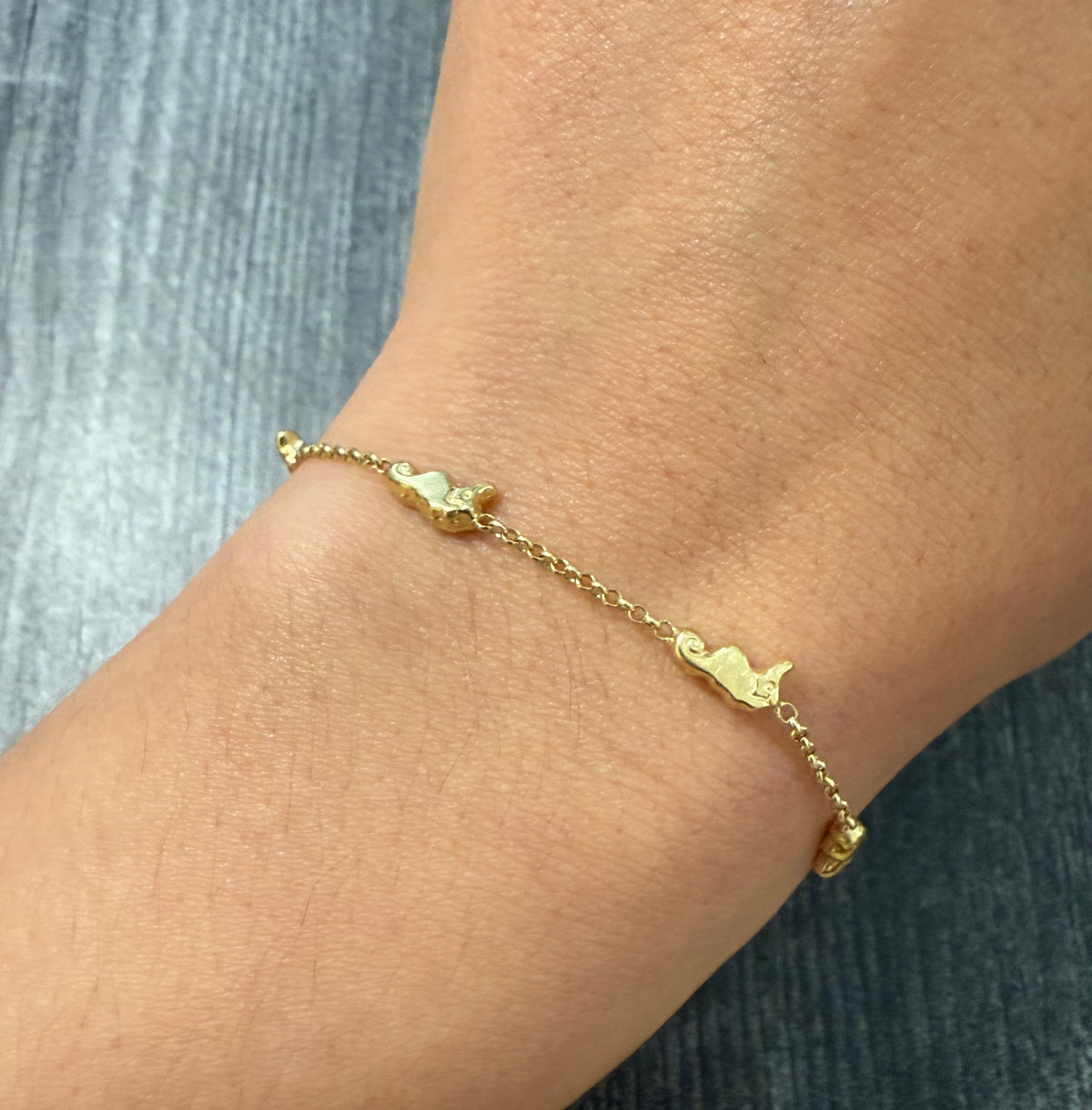 Vintage 18K Gold Seahorse Bracelet