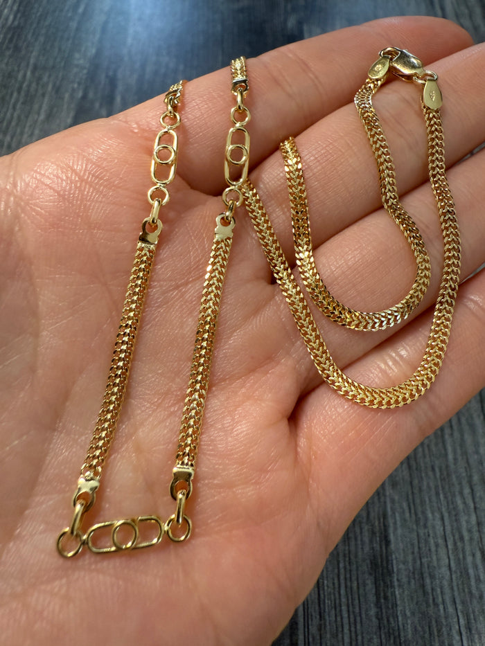 Flat Double Curb Link and Oval Station 18K Gold Chain