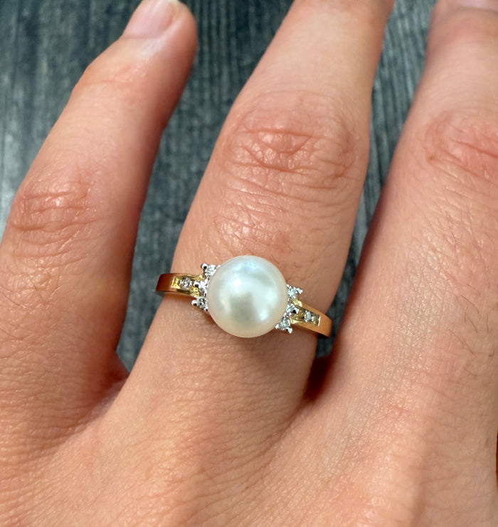 Cultured Pearl and Diamond Ring in 14K Gold