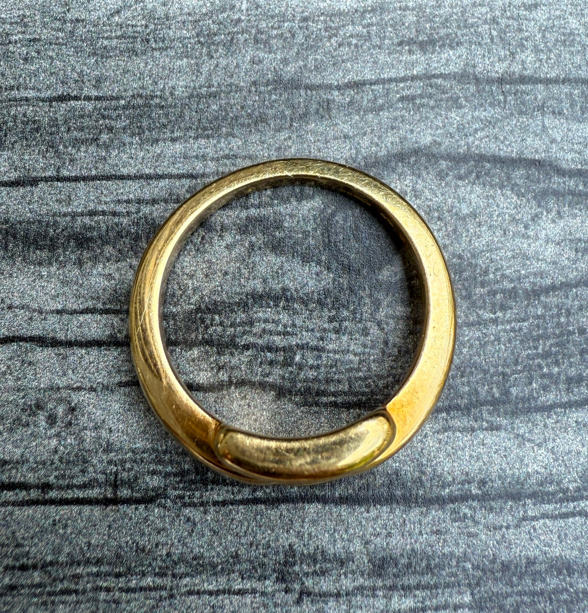 Tiffany & Co 18K Gold Biscayne Buckle Ring, Size 8
