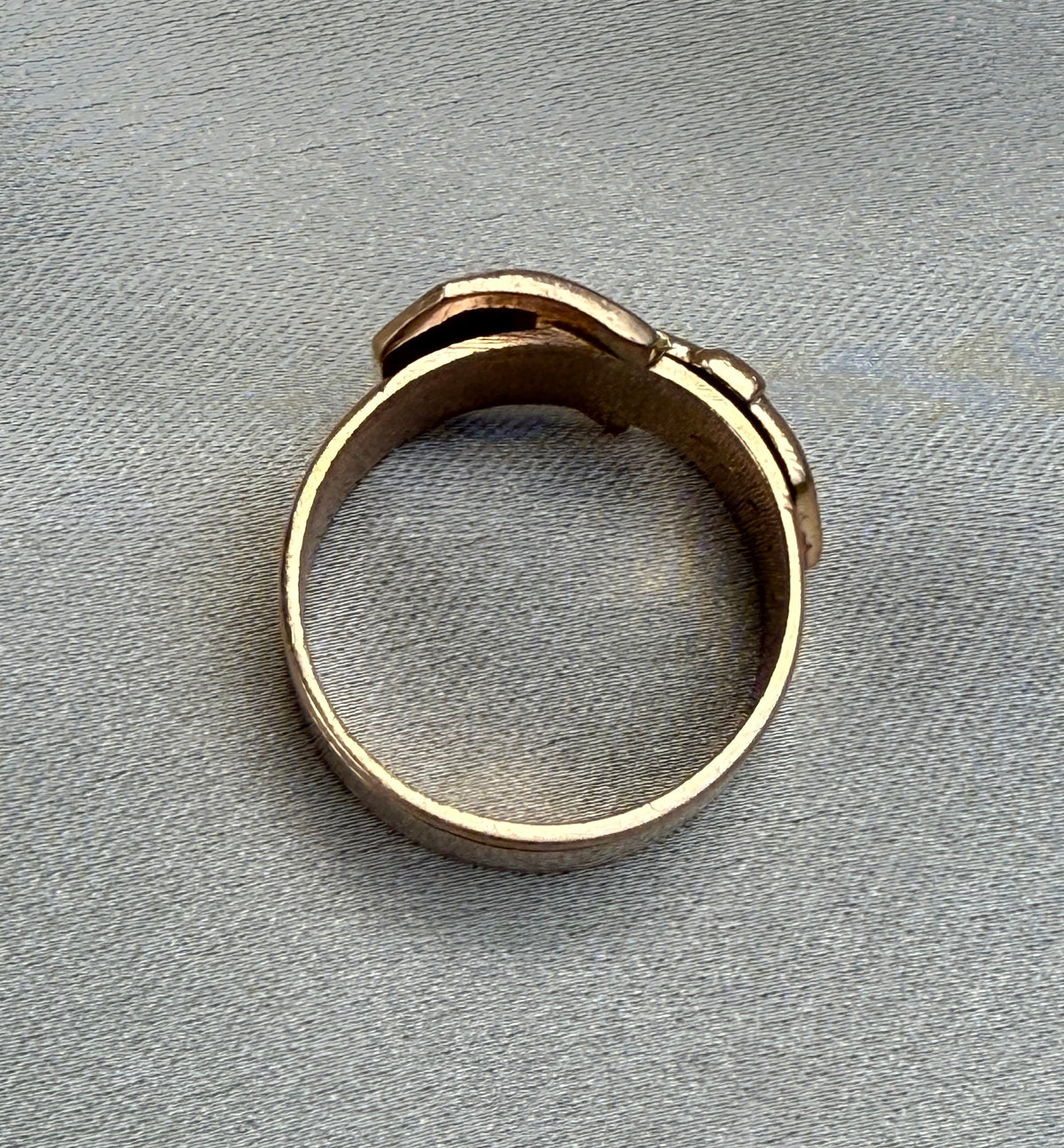 Retro 14K Gold Buckle Ring