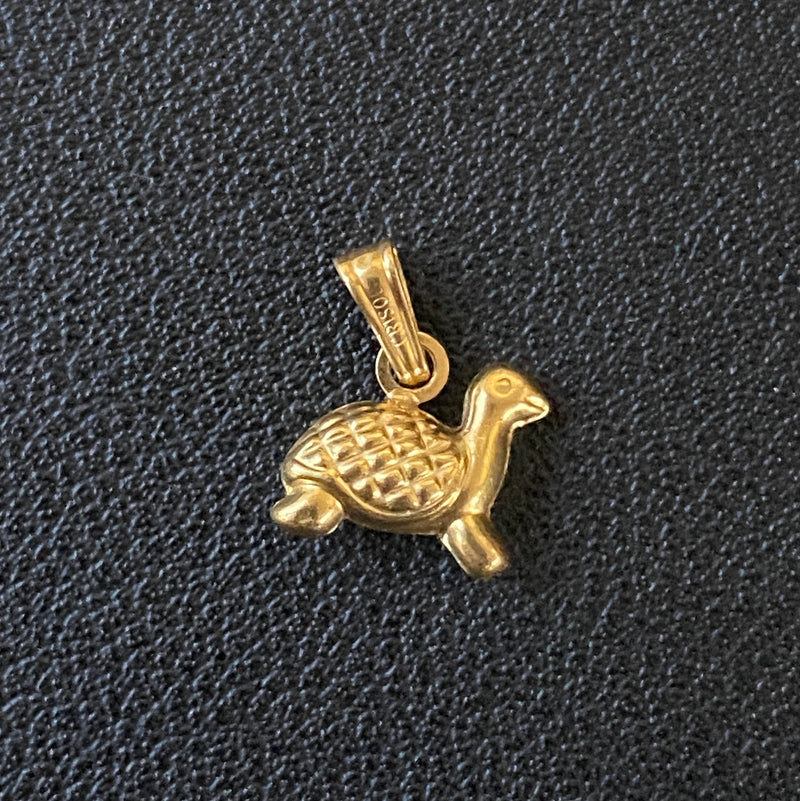 Puffy 18K Gold Mini Turtle Charm