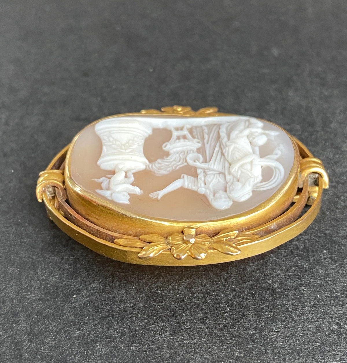 Victorian 18K Gold Putti Cherub Carved Shell Cameo Brooch, Pin