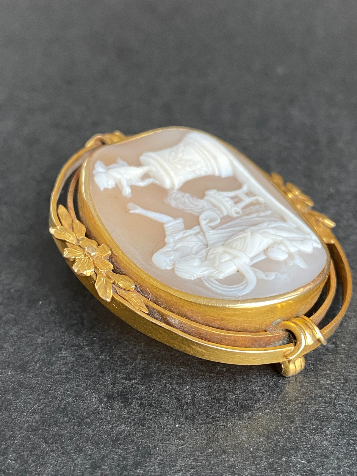 Victorian 18K Gold Putti Cherub Carved Shell Cameo Brooch, Pin