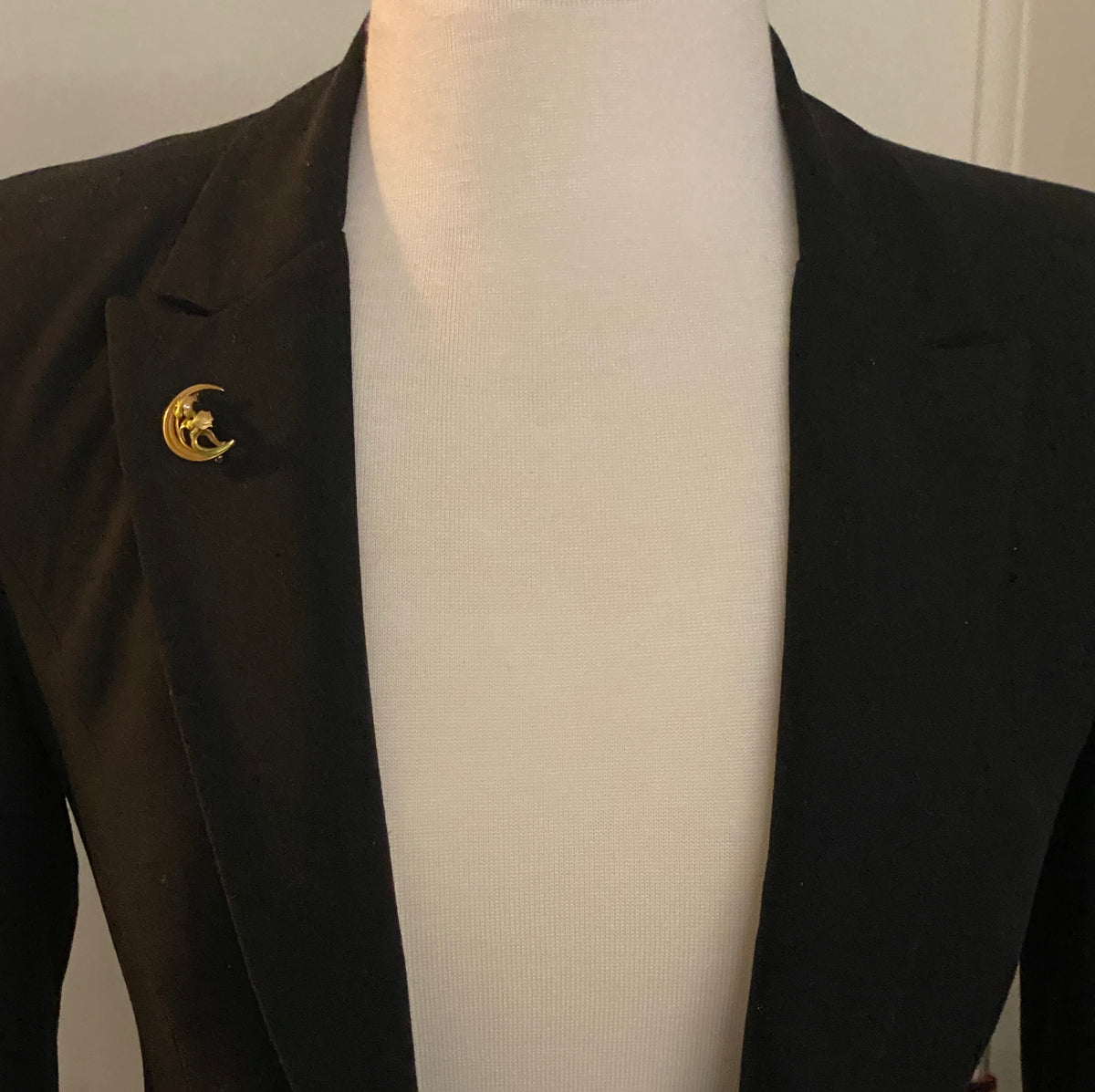 Art Nouveau Krementz 14K Gold and Enamel Crescent and Lotus Flower Pin