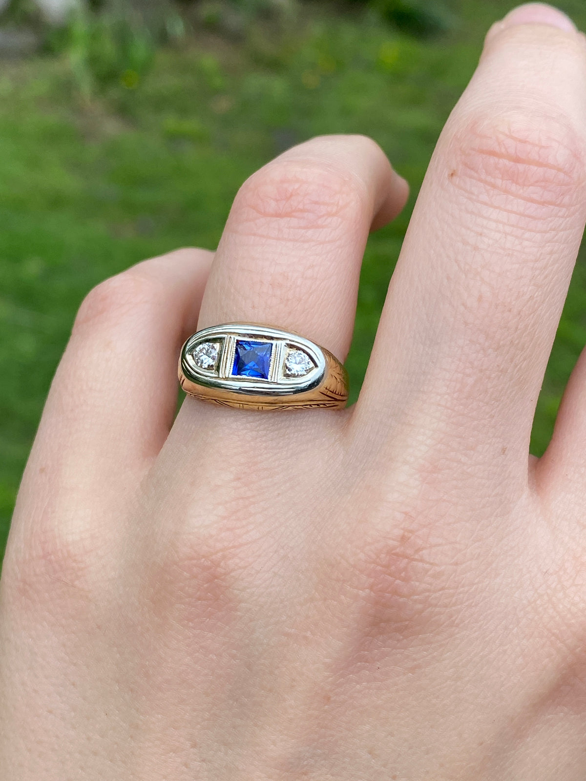 Art Deco Three Stone Diamond and Sapphire 14K Gold Sapphire Ring