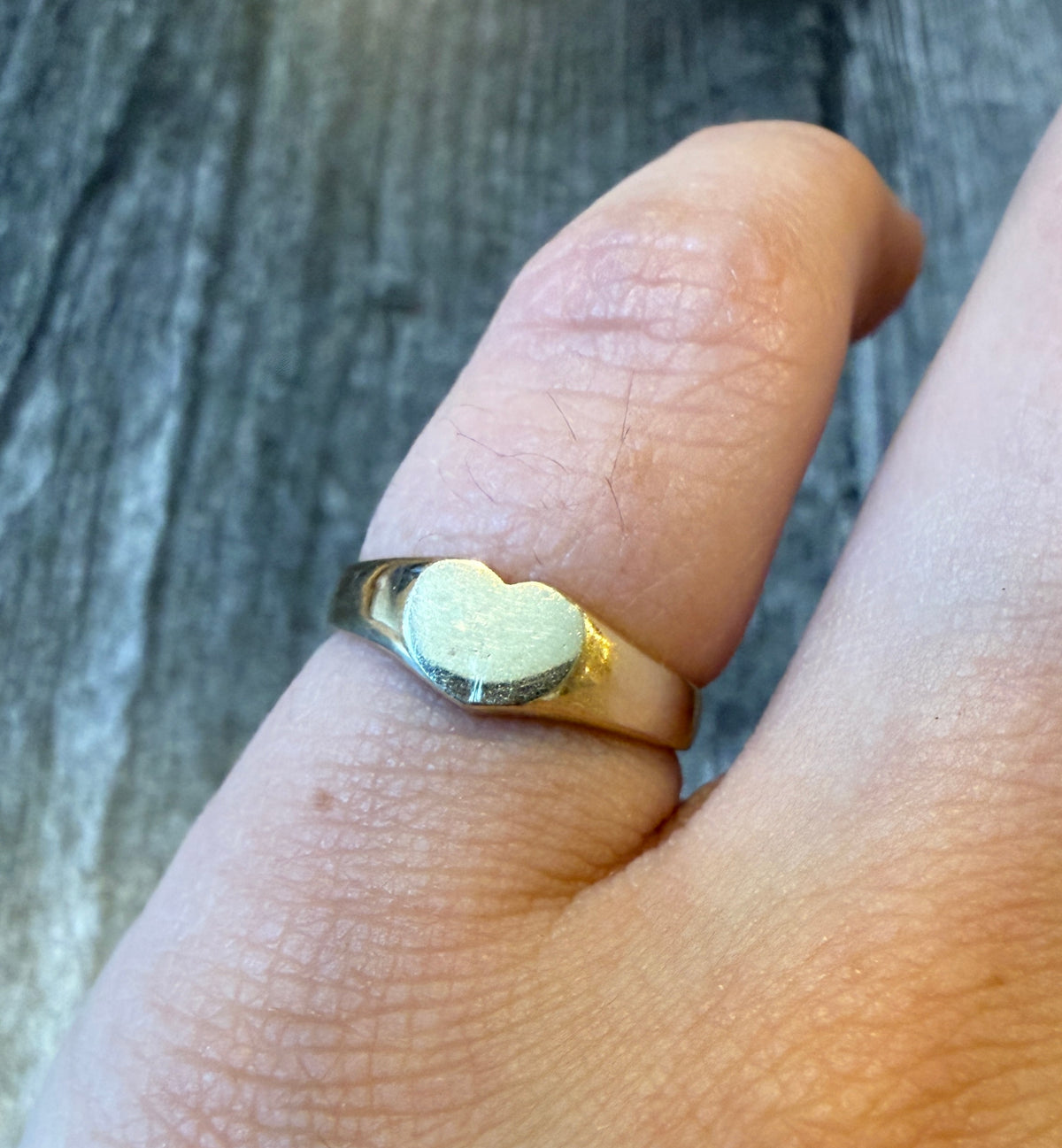 Small Heart Signet Ring in 14K Gold (M)