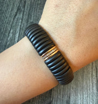 Diamond and Matte Black Ceramic Stretch Bracelet in 18K Gold (H)