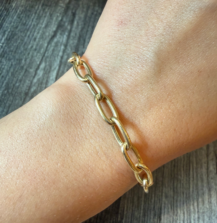 Elongated Oval Link Bracelet in 14K Gold, 6.5” Long (I)