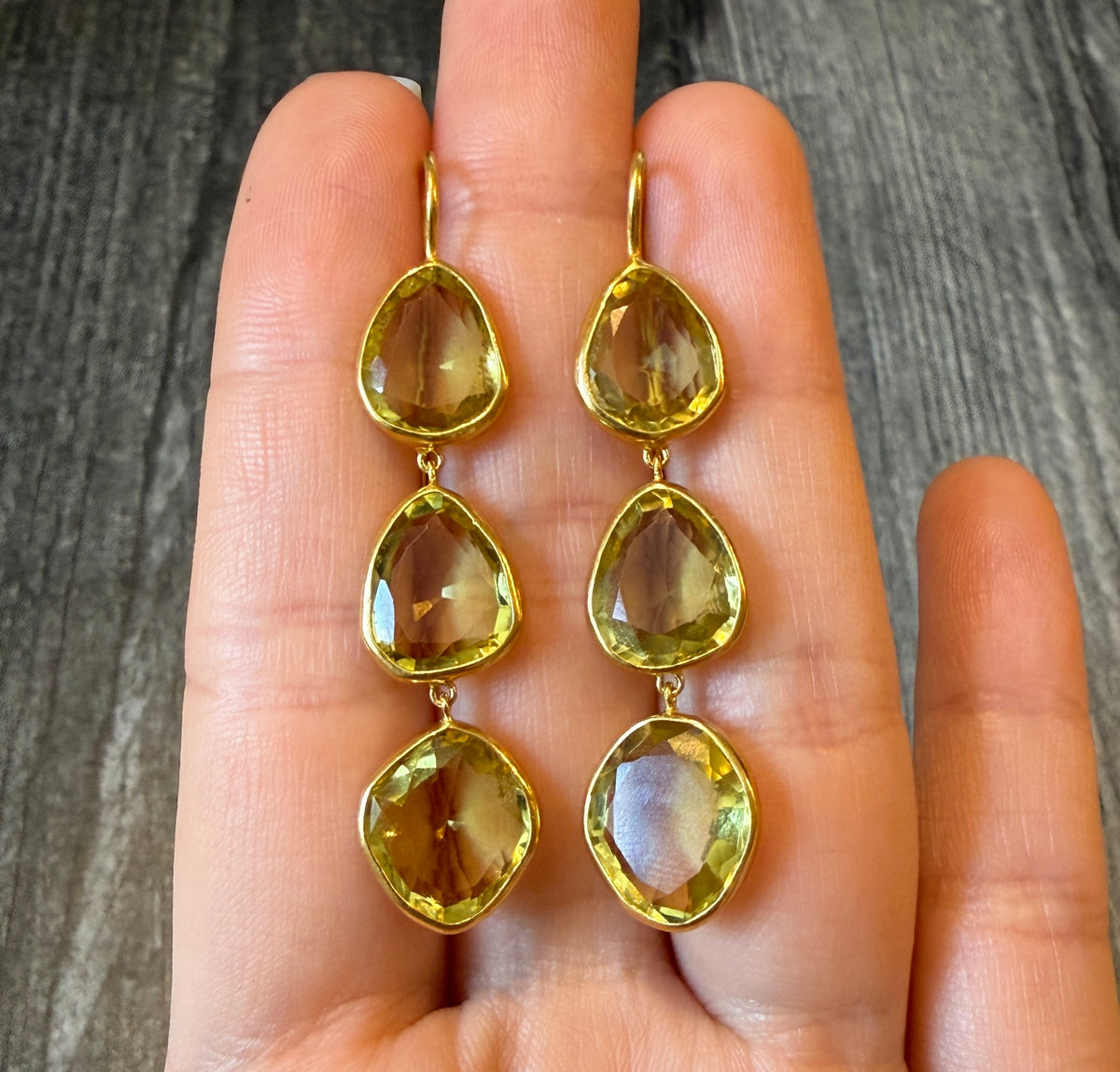 Lemon Quartz Drop Earrings in 18K Gold (I)