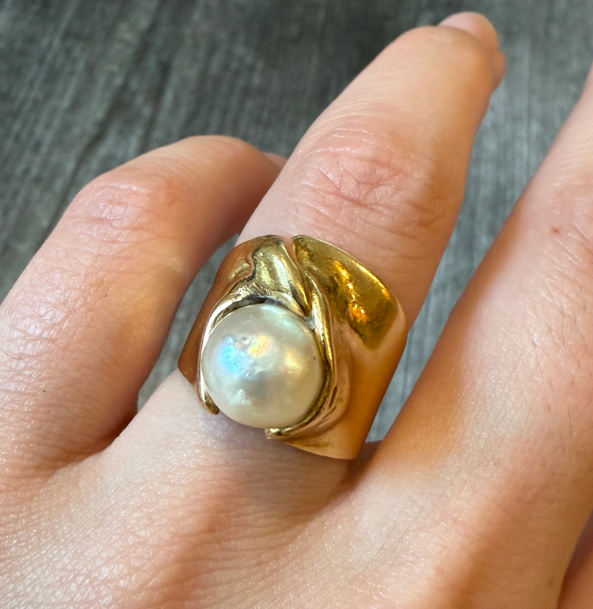Brutalist Pearl and 18K Gold Wide Band, Ring Size 6 (I)