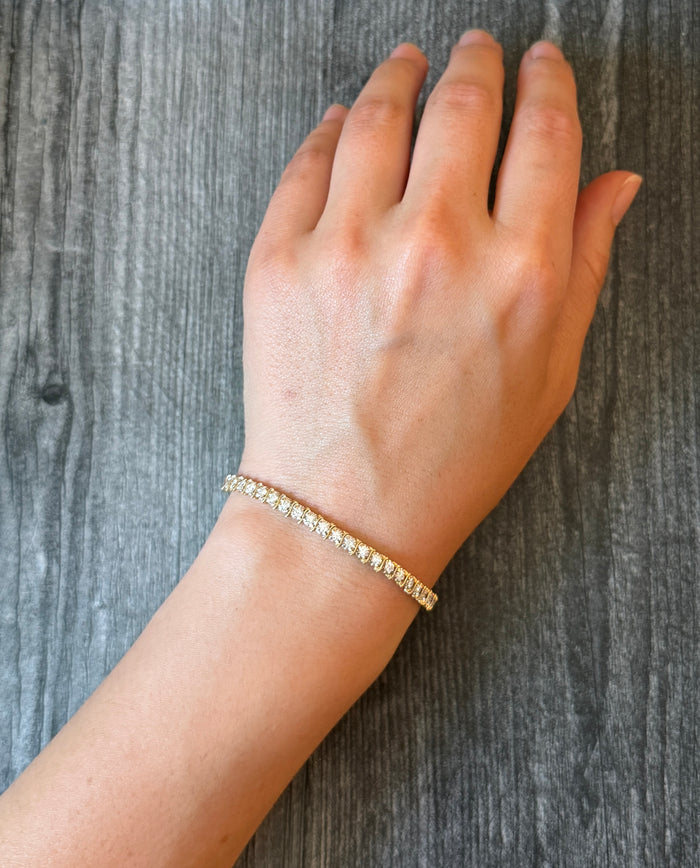2/2 Diamond and 14K Gold Tennis Bracelet, 7” Long