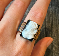 Antique Black and White Carved Onyx Woman's Profile Cameo Ring (S)