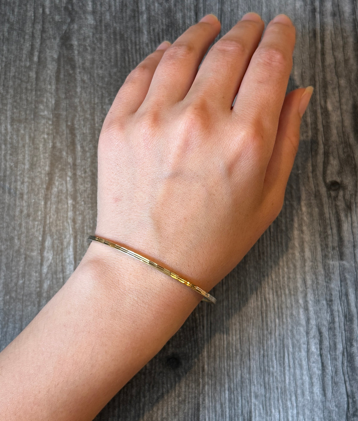 Vintage Faceted 14K Gold Bangle Bracelet (I)