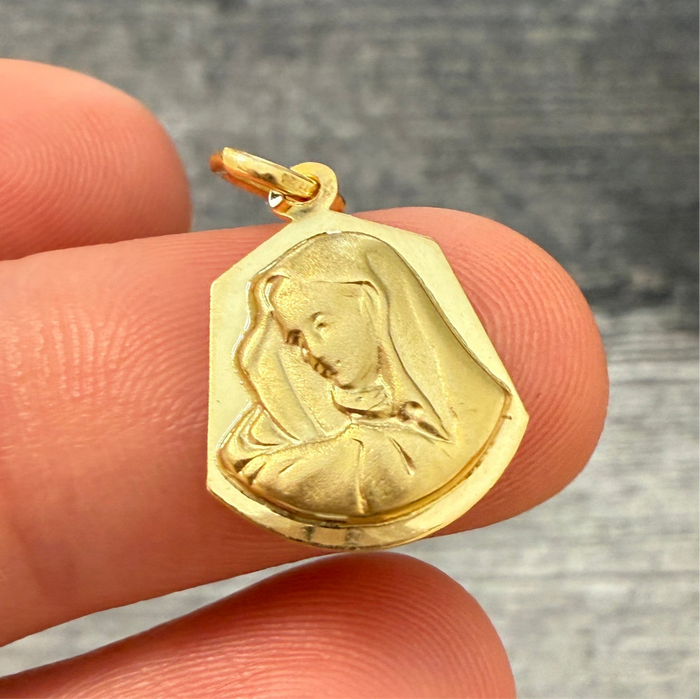 Vintage 18K Gold Virgin Mary Charm
