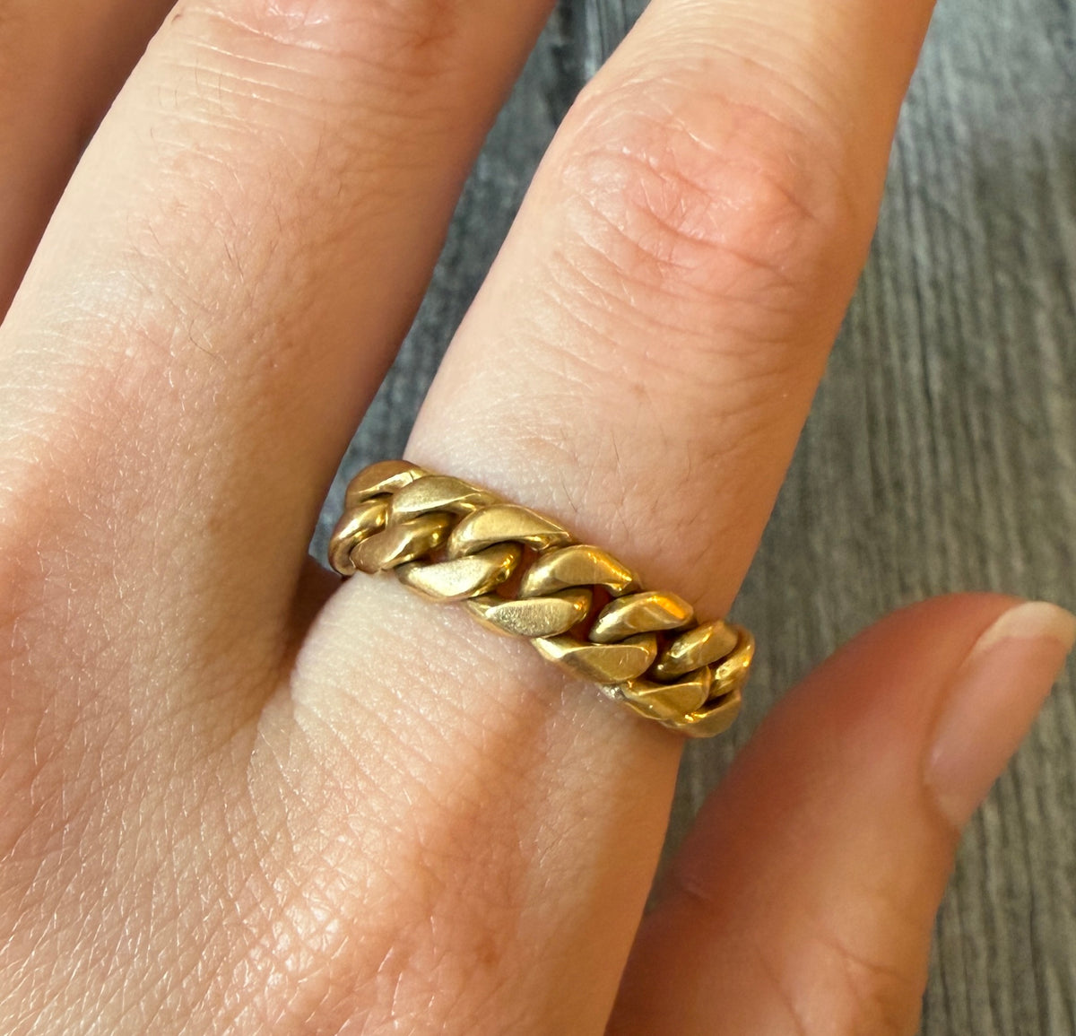 Vintage 18K Gold Curb Link Band, Ring Size 9