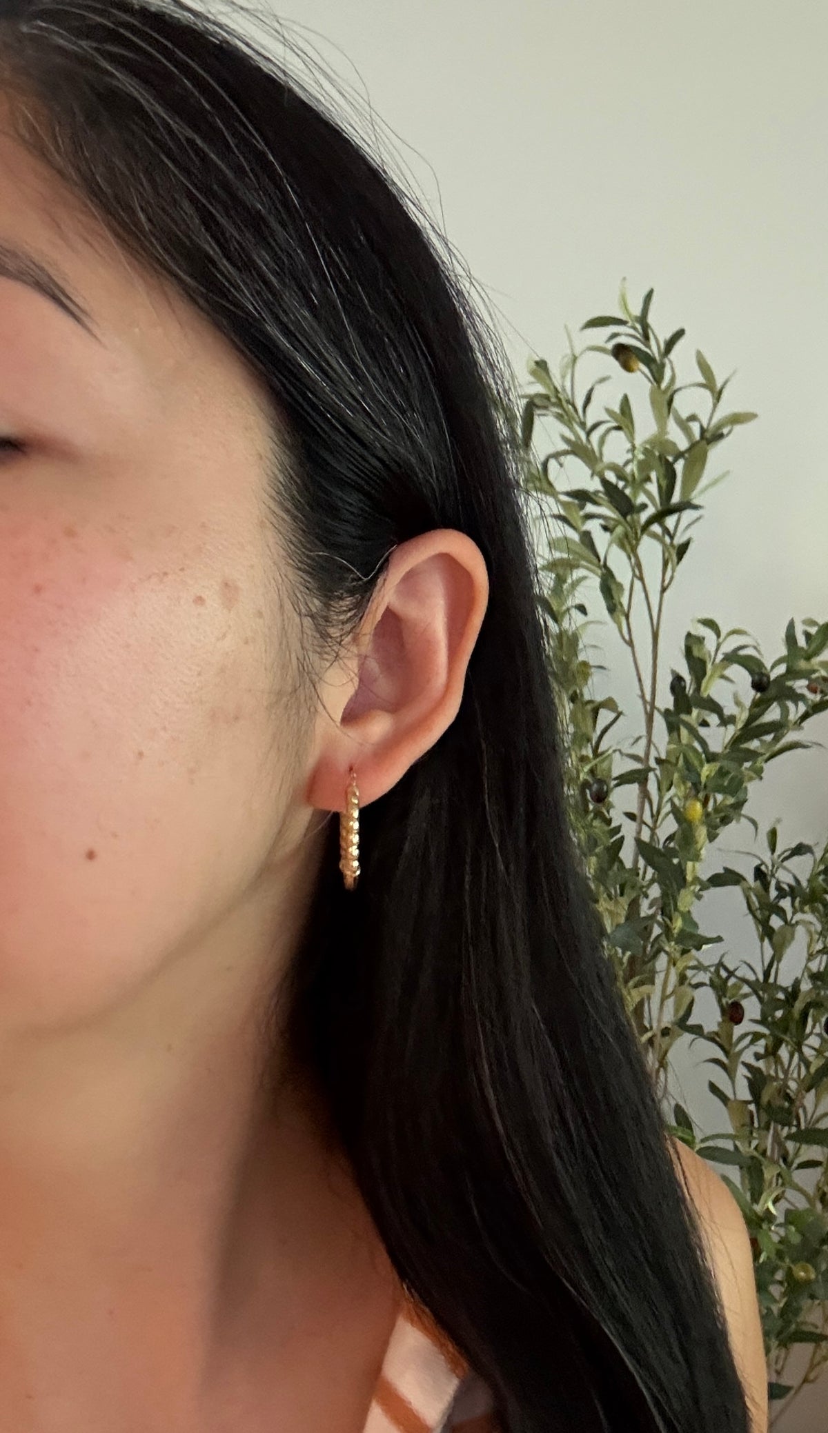 Twist and Column Style Hoop Earrings in 14K Gold (A)