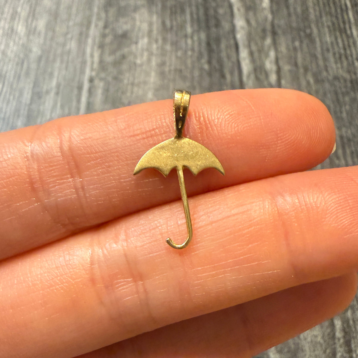 Umbrella Charm in 14K Gold