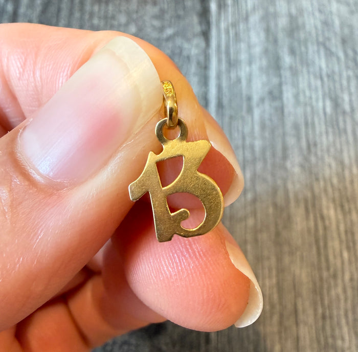 Lucky "13" Charm in 18K Gold (M)