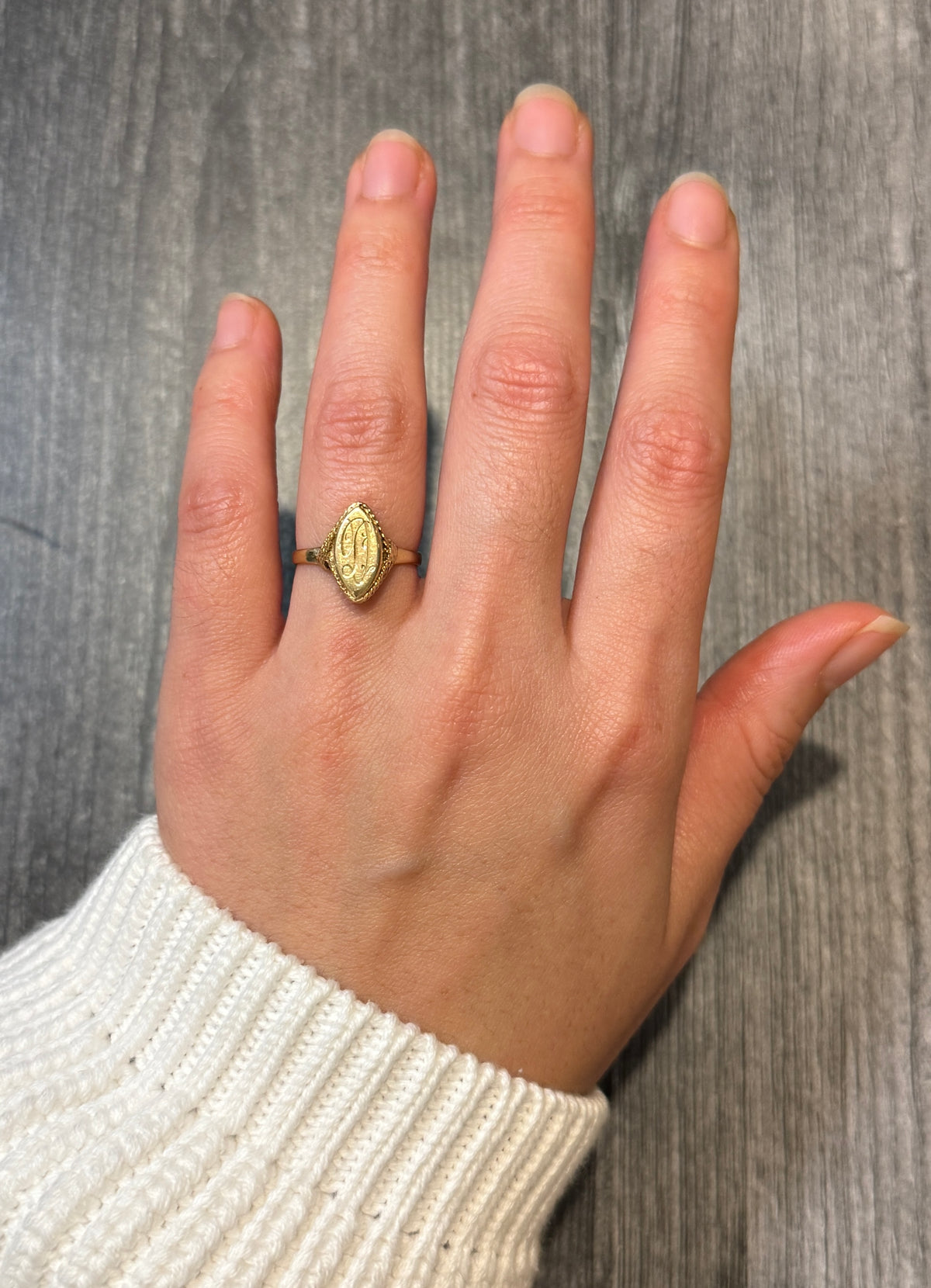 Vintage Flower and Bell Eternity Band in 14K Gold, Size 6.75 (S)