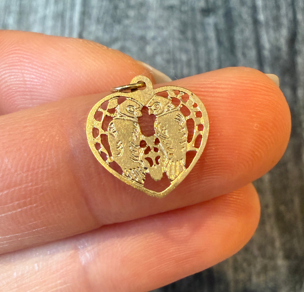 Small Filigree Lovebirds Heart Charm in 14K Gold