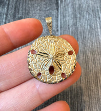Large Sand Dollar Charm in 14K Gold