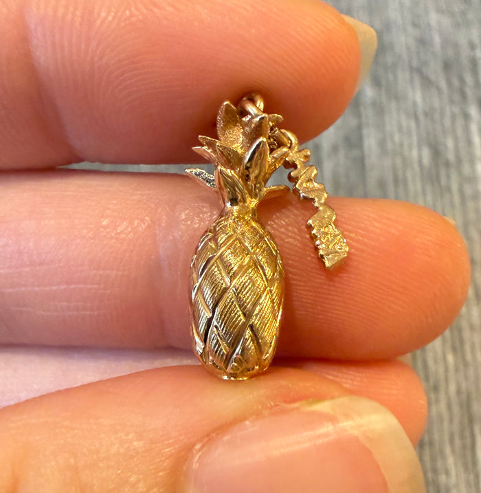 Pineapple and Hawaii Charm in 14K Gold