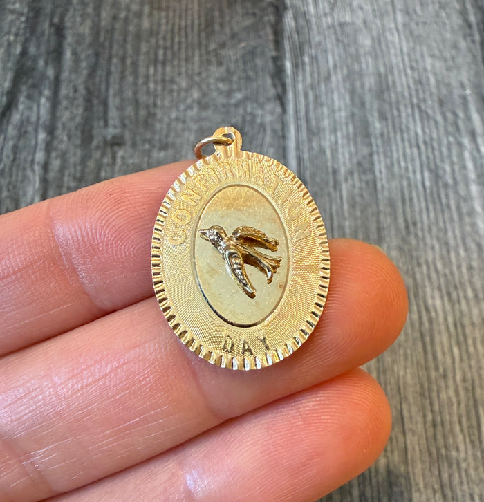 Confirmation Day Dove Medal in 14K Gold (M)