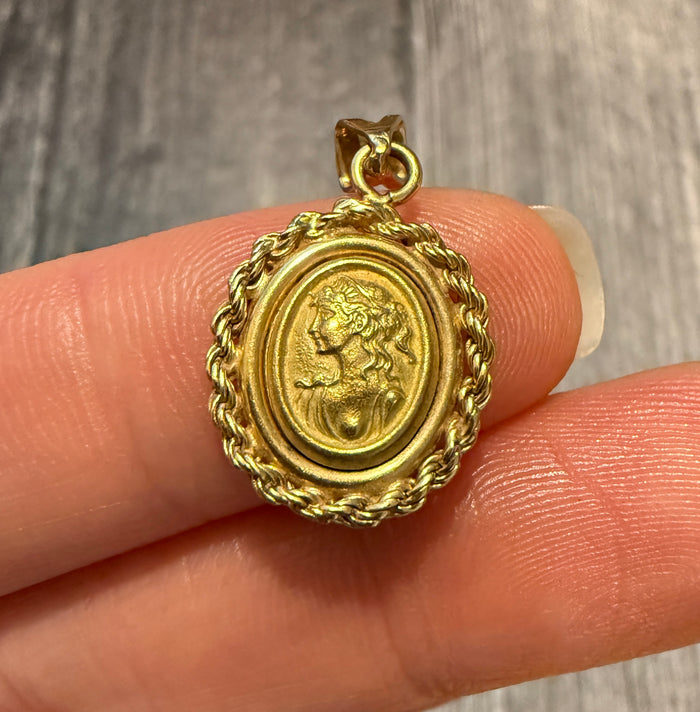 Vintage 18K Gold Woman’s Profile Portrait Charm
