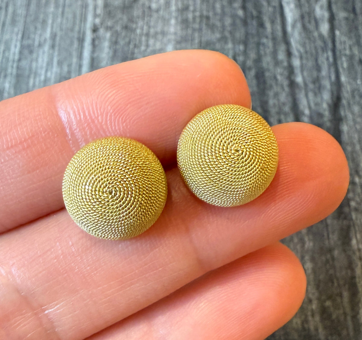 Andrea Piluzza 18K Gold Dome Twist Rope Style Stud Earrings (I)