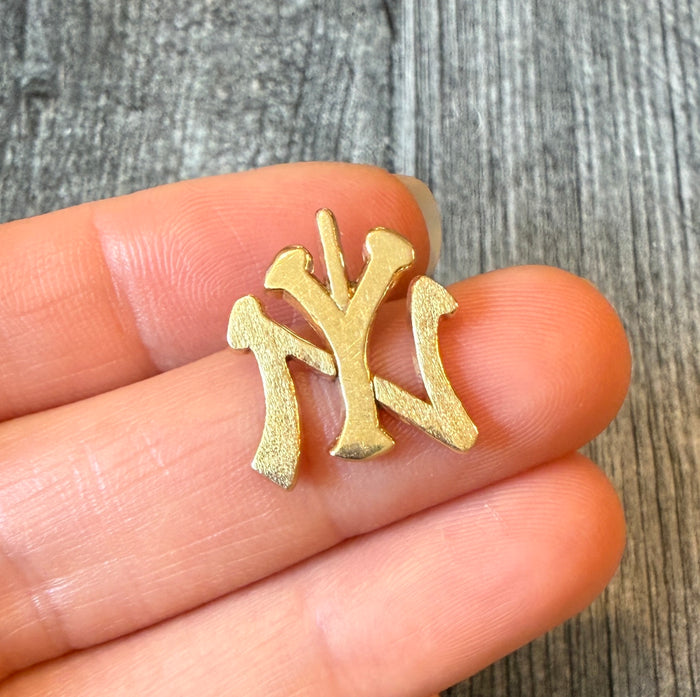 New York Yankees Charm in 14K Gold (M)