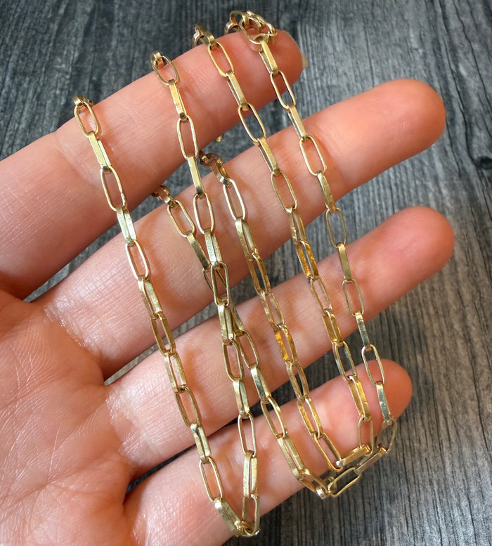Paperclip Chain in 18K Gold, 24” Long (I)