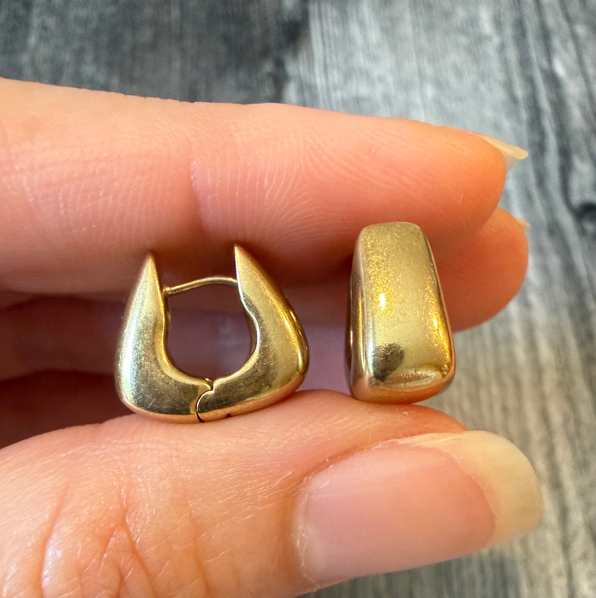 Simple 14K Yellow Gold Soft Geometric  Huggie Earrings (I)