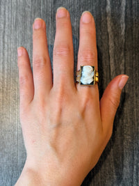 Antique Black and White Carved Onyx Woman's Profile Cameo Ring (S)