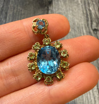 Ocean Blue Topaz and Peridot Pendant in 10K Gold (S)