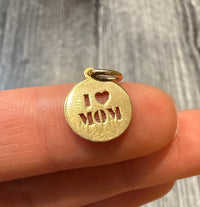 "I LOVE MOM" Disc Charm in 14K Gold Charm (F)