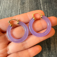 Lavender Jade Hoop Earrings in 14K Gold (S)