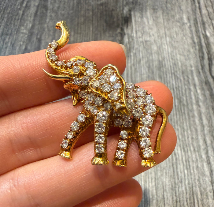 Stunning 4 Carat Diamond Elephant Brooch in 18K Gold (S)