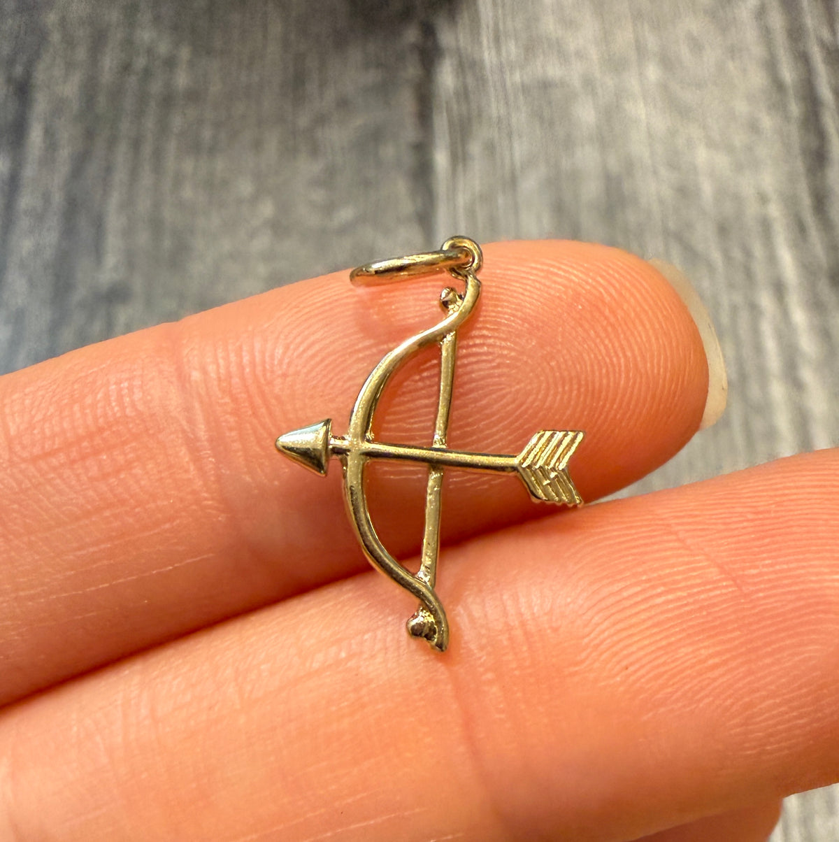 Cupid's Bow and Arrow Charm in 14K Gold (F)