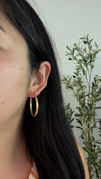 Hammered Finish 14K Gold Hoop Earrings (A)