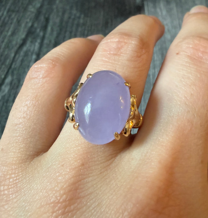 Cabochon Lavender Jade 14K Yellow Gold ring