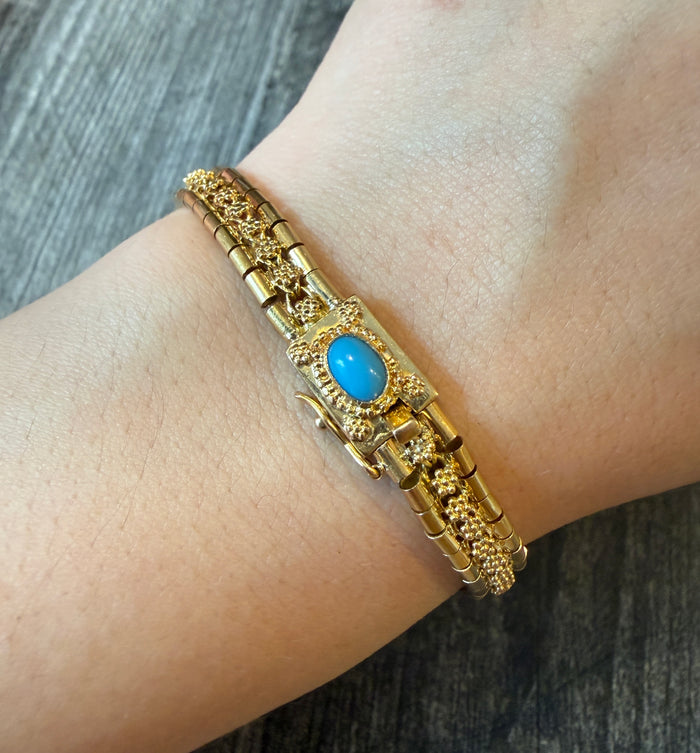Vintage Flower Motif Cylindrical Bracelet in 18K Gold (I)