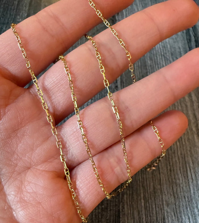 Thin 14K Gold Mariner Link Chain, 18.5" Long (S)