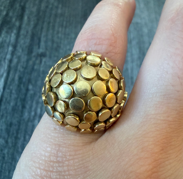 Solid 18K Gold Movable Rivet Bombe Ring, Size 6.25 (B)