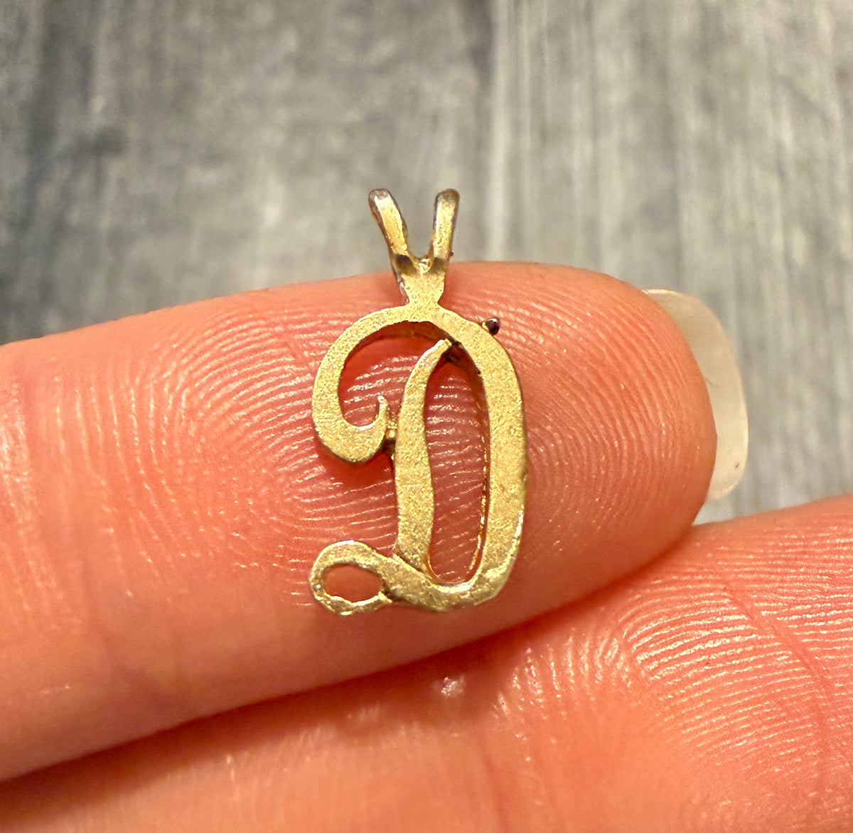 Script Initial D Charm in 14K Gold