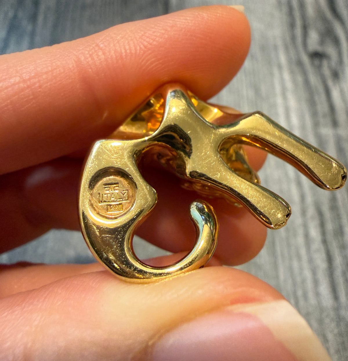 Midsized Puffy Panther Pendant in 14K Gold
