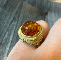 Archaeological Revival Style Amber and 18K Gold Ring (I)