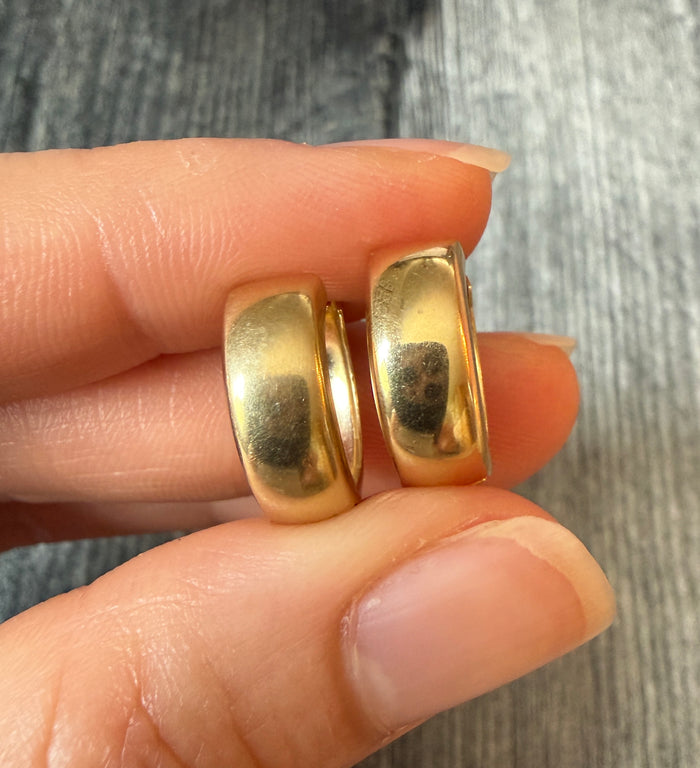 Classic 14K Gold Huggie Earrings