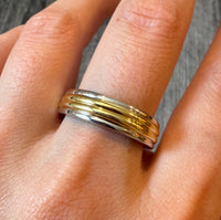 Ribbed Platinum and 18K Gold Band, Size 10.5 (I)